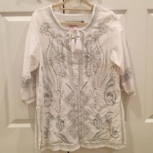 Gretchen Scott tunic white and silver embroidered