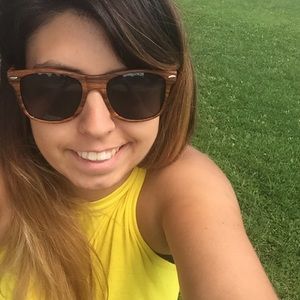 Meet your Posher, Ashley