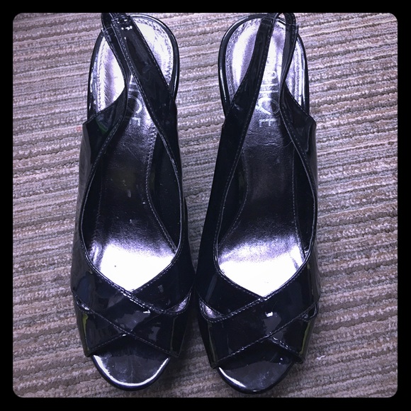 Black Wedges