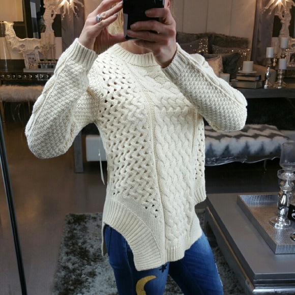 💋HP💋Cream cable knitted sweater NWT - Picture 3 of 4