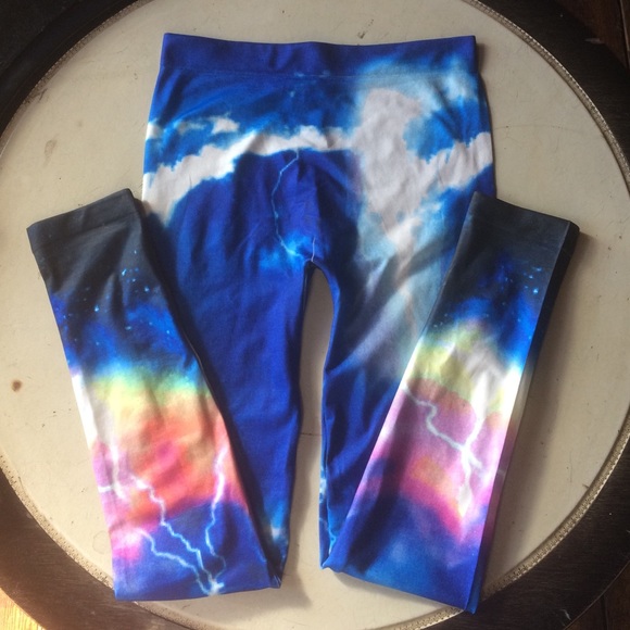 Stormy lightning leggings!! ⚡️⚡️ - Picture 2 of 3
