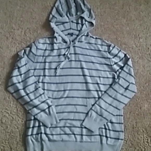 Gap sweater