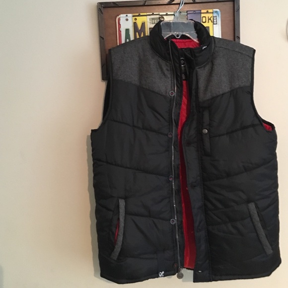 LRG men's vest