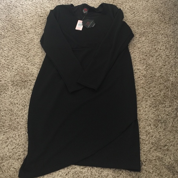 🎉NWT🎉 Torrid Embellished Shoulder Dress