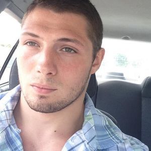 Meet your Posher, Levi