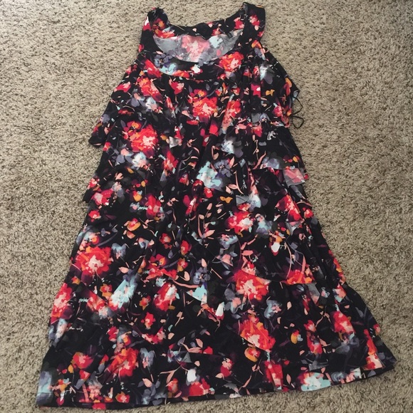 🎉FINAL MARKDOWN🎉 SimplyBe Floral Tunic Tank