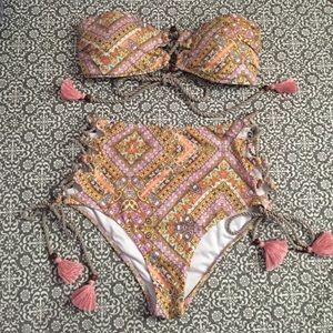Boho bikini set. High wasted bottom ties on sides.