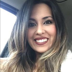 Meet your Posher, Mayra