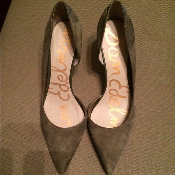 New Sam Edelman Olive Green Pump