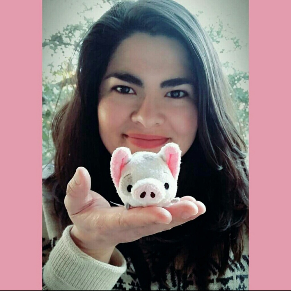 Meet your Poshmark Ambassador, Ivy