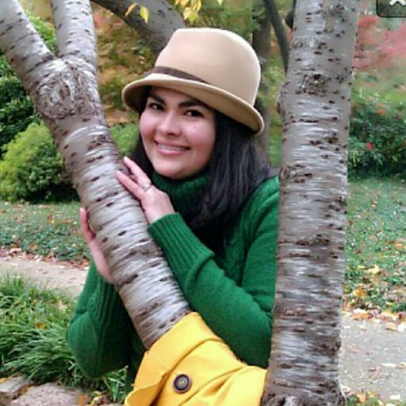 Meet your Poshmark Ambassador, Ivy - Picture 1 of 16