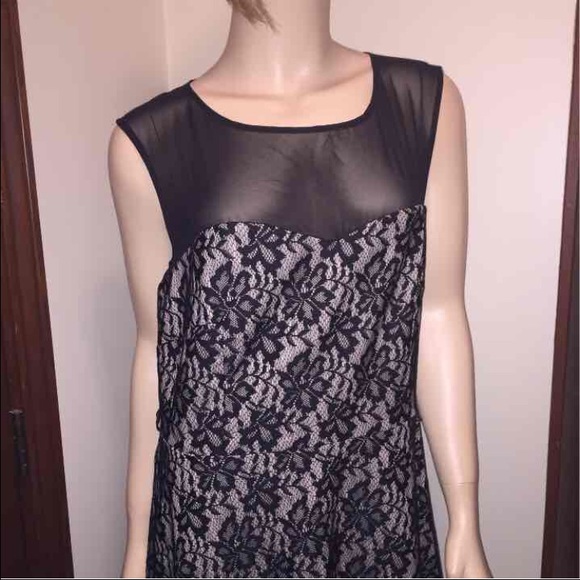 ✅ 3/$15 Black & Tan Flower Print Dress
