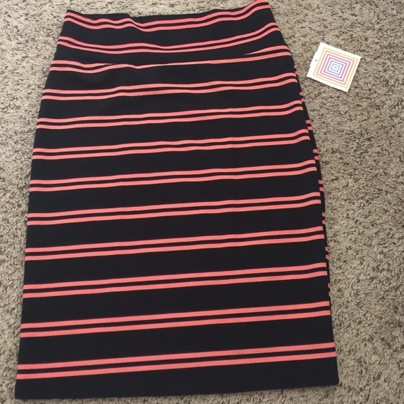 🎉NWT🎉 LuLaRoe Cassie