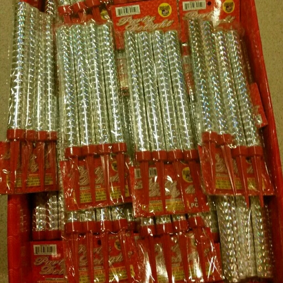 VIP Sparkling Birthday Candle Wedding Cake Candles - Picture 2 of 6