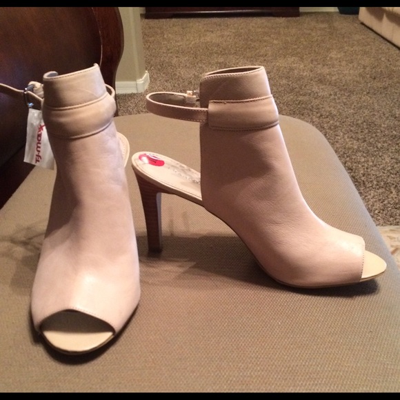 Franco Sarto Tan Bootie