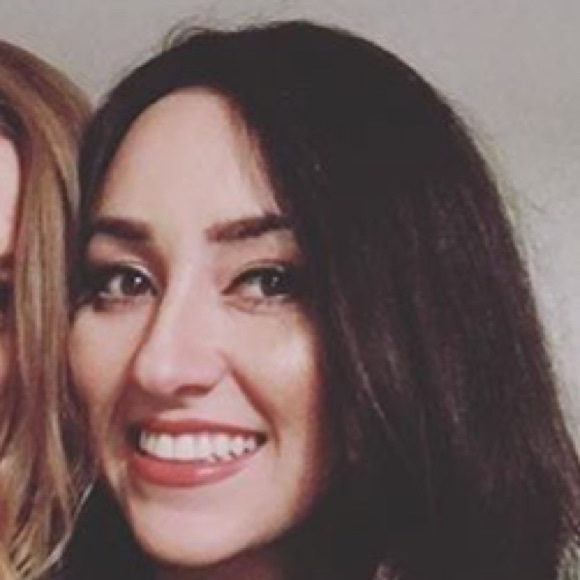 Meet your Posher, Monica