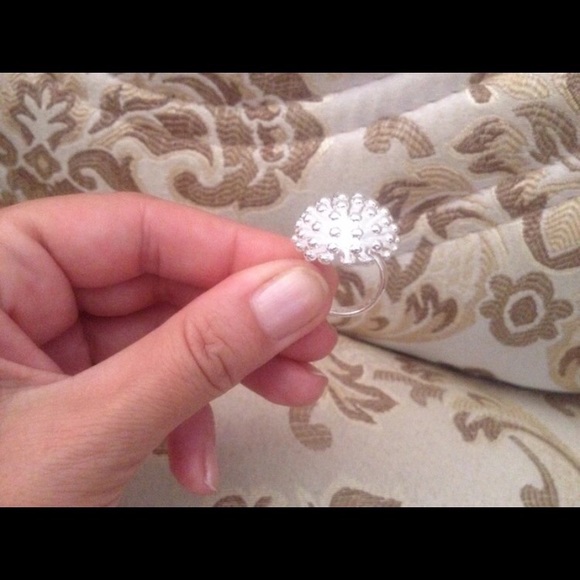 🆕Fashionable Firework Flower 💍 HOLIDAY RING☃️ - Picture 4 of 4