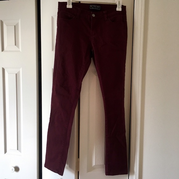 Boutique Brand Skinny Jean in Burgundy