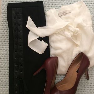 BCBG MAXAZARIA HOT pencil skirt.