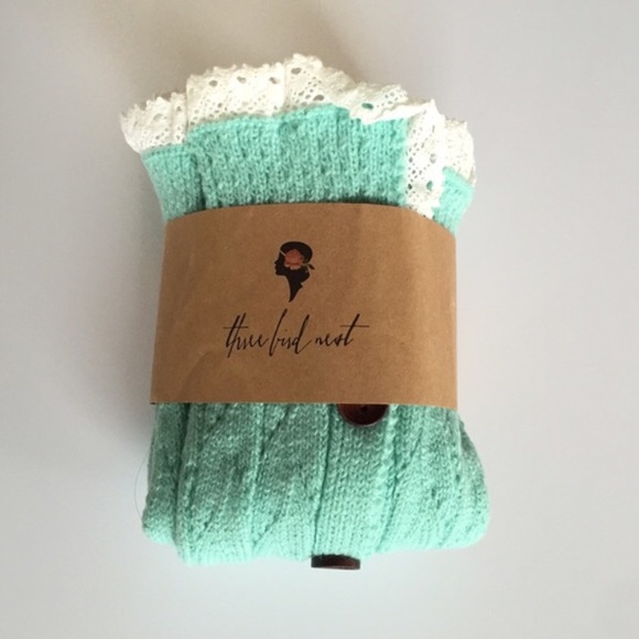 Last pair❄️❄️Mint lace leg warmers - Picture 3 of 4