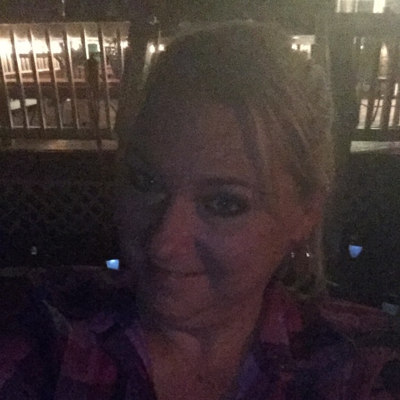 Meet your Posher, Tina