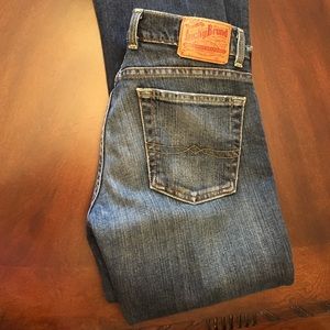 Lucky brand dark wash jeans