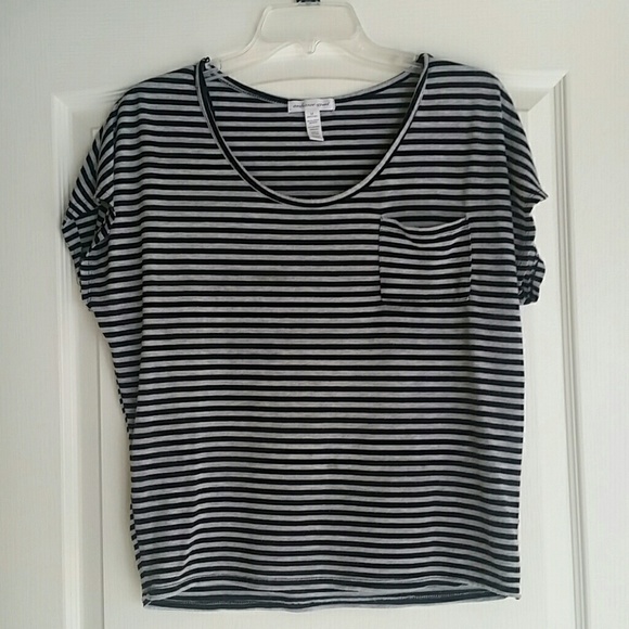 Black & grey striped batwing semi cropped shirt - Picture 1 of 3