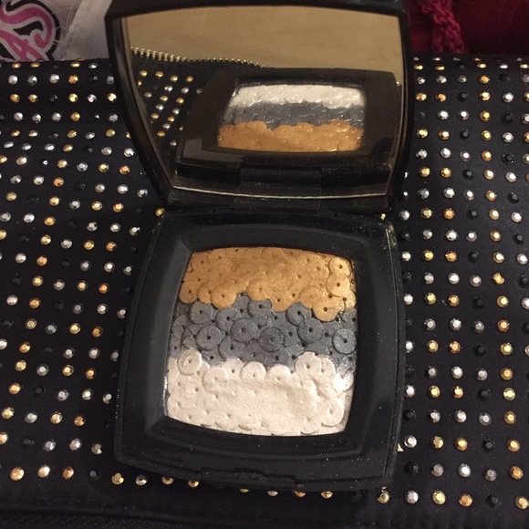 Chanel make up - Picture 2 of 3
