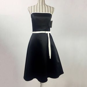 SCOTT MCCLINTOCK Cocktail Dress White Belt & Trim