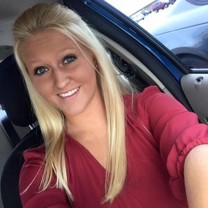 Meet your Posher, Kelsey