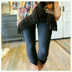 **SOLD OUT**Super soft black leggings!