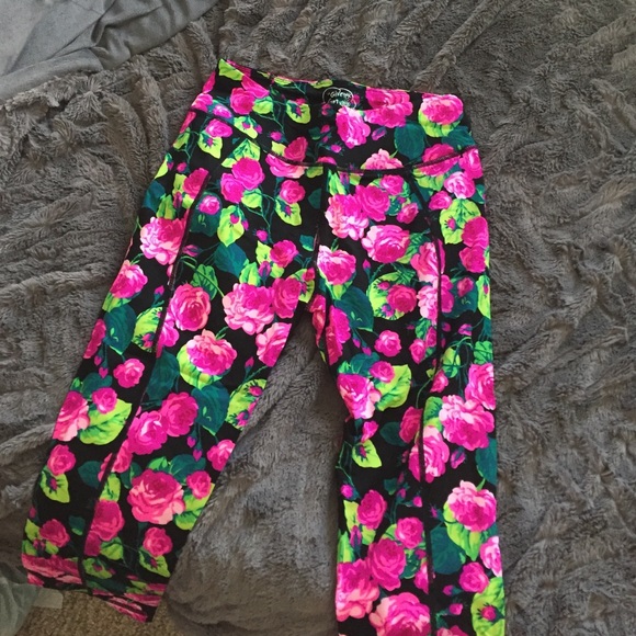 Betsy Johnson floral leggings