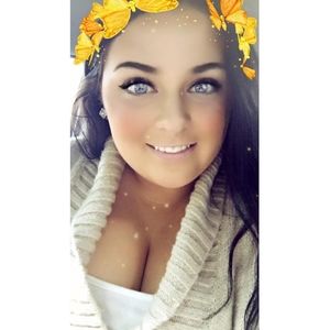 Meet your Posher, Devony