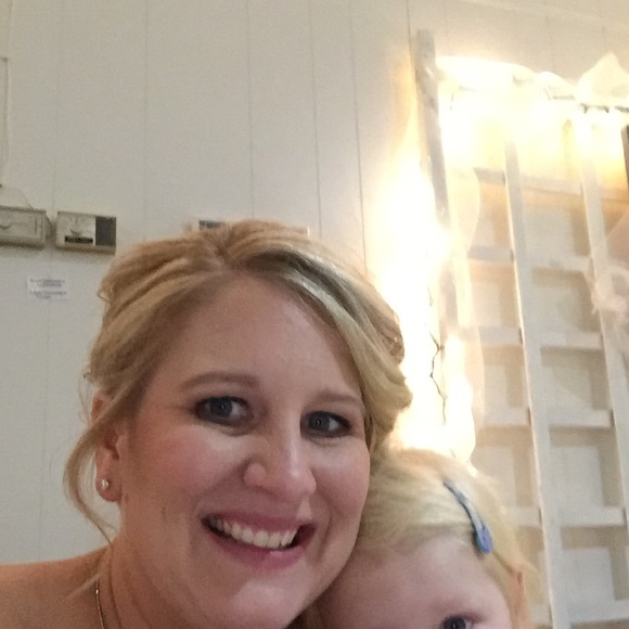 Meet your Posher, Kellie - Picture 1 of 1