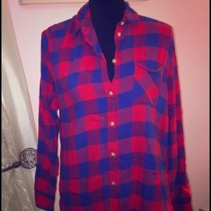 American Eagle Blue & red checkered shirt