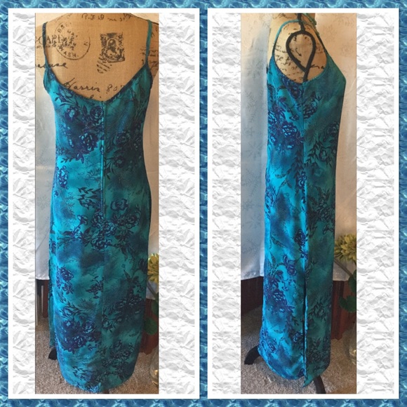 Dresses - π Sexy Maxi Dress Dresses - π Sexy Maxi Dress