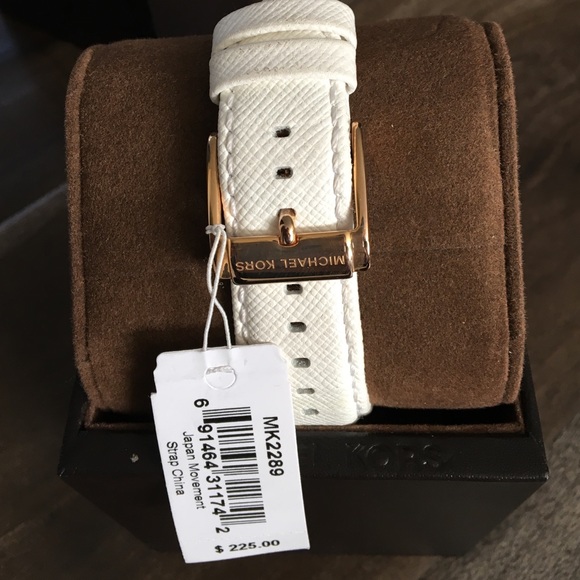 Rose Gold Michael Kors Chronograph Mercer 42mm - Picture 3 of 4