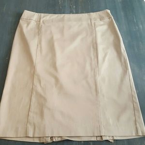 NWOT Camel Khaki Ruffled 10 Pencil Skirt
