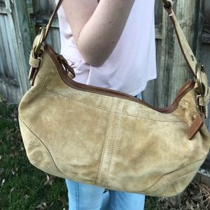 🌷🌷COACH  Tan Suede Hobo - PERFECT FOR SPRING