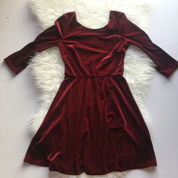 ▪️CLEARANCE *LAST1* Ruby Velvet Dress - Picture 3 of 3