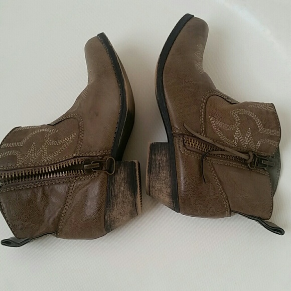 Cowboy ankle boots - Picture 3 of 4