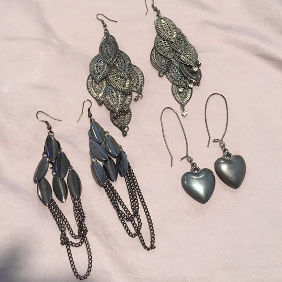 Dark gray/silver earrings