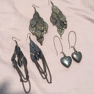 Dark gray/silver earrings