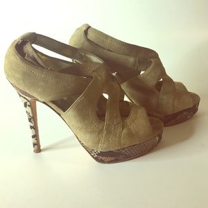 Charles David leopard bottom heel