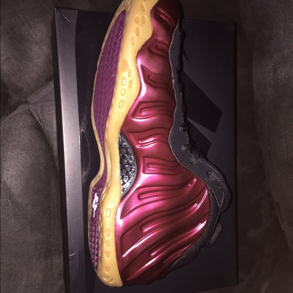 Nike Air Foamposites "Night Maroon" - Picture 2 of 3