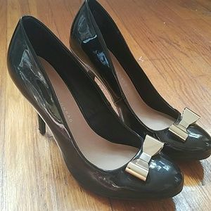 Lauren Conrad black patent vivien pumps