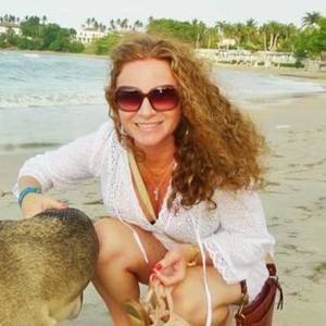 Meet your Posher, Connie