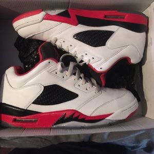 Jordan lows 5s fire red