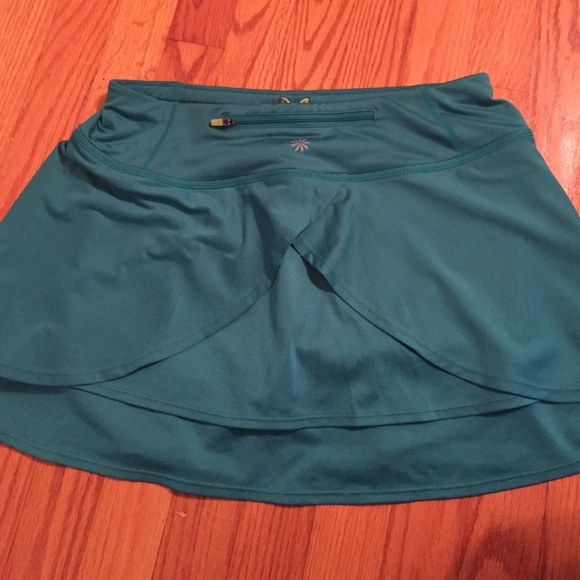 Teal Athleta running skirt
