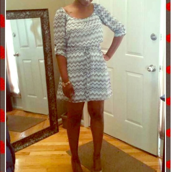 Half sleeve, short dress